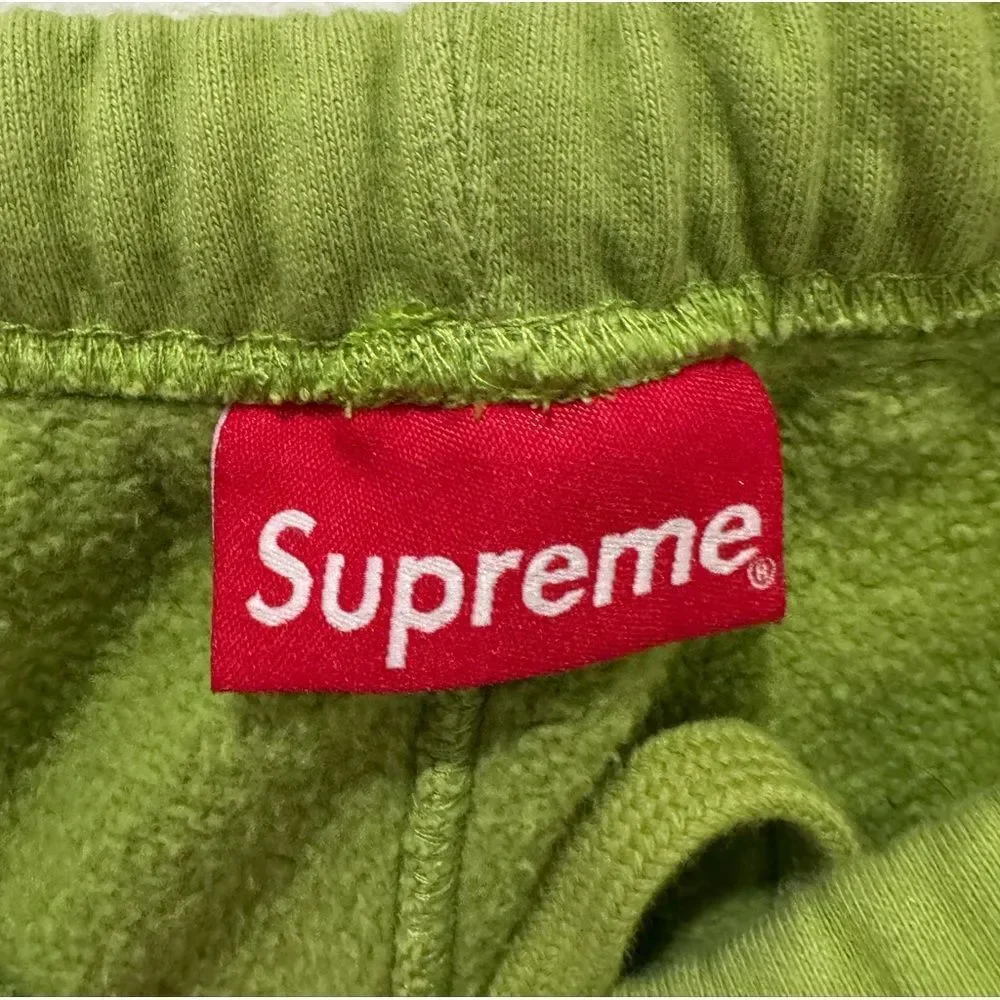 SUPREME Logo sweatpants jogger in green